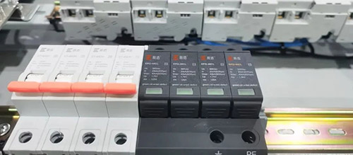 那些配電箱需要浪涌保護器